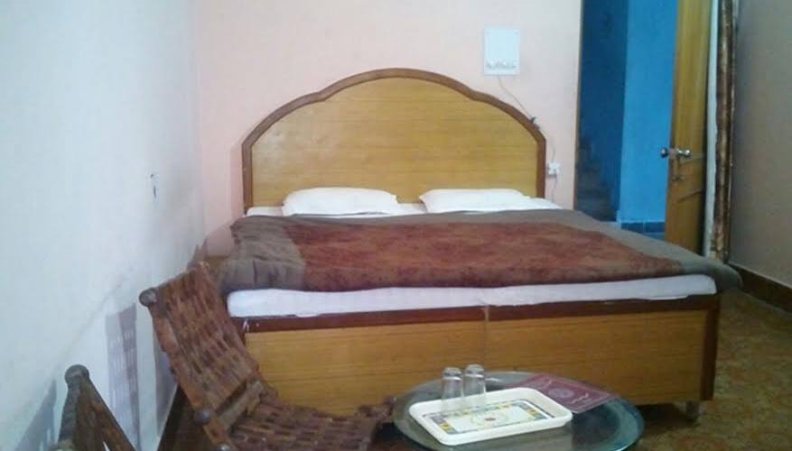 Hotel Meenakshi, Jwalamukhi 4